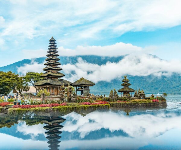 Indonezija – Sumatra, Java, Komodo i Bali 04.05.-17.05.2027.